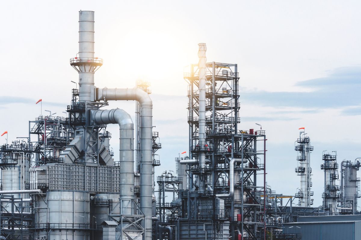 Manufacturing activity in Saudi Arabia